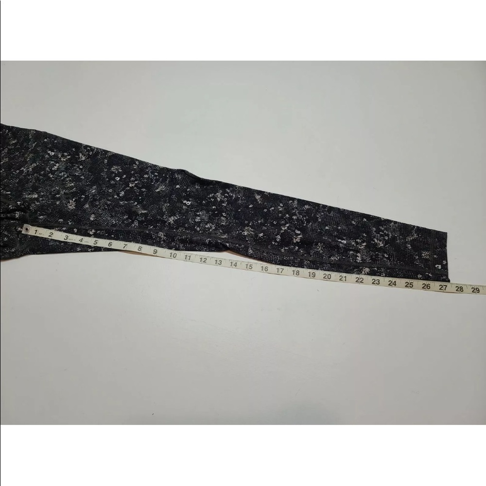 Lululemon Wunder Under HR Tight 28" Flux Equalized Multi Size 8 Womens - Picture 11 of 12